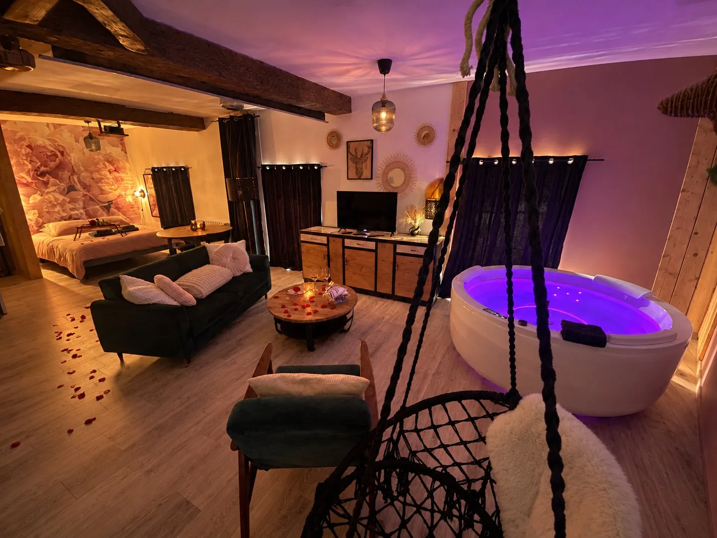 Suite romantique avec spa et balnéo à Bellême, dans le Perche — photo 8 sur 13