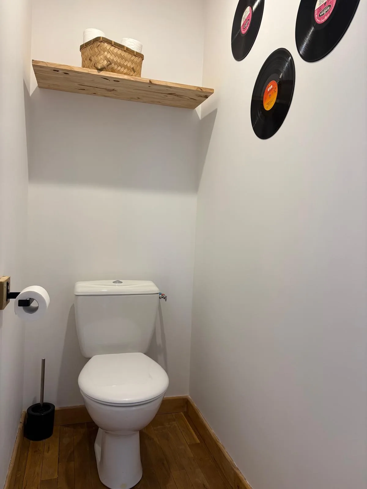 Vinyle Club, logement rétro années 70 avec terrasse, à Bellême, dans le Perche — photo 8 sur 16